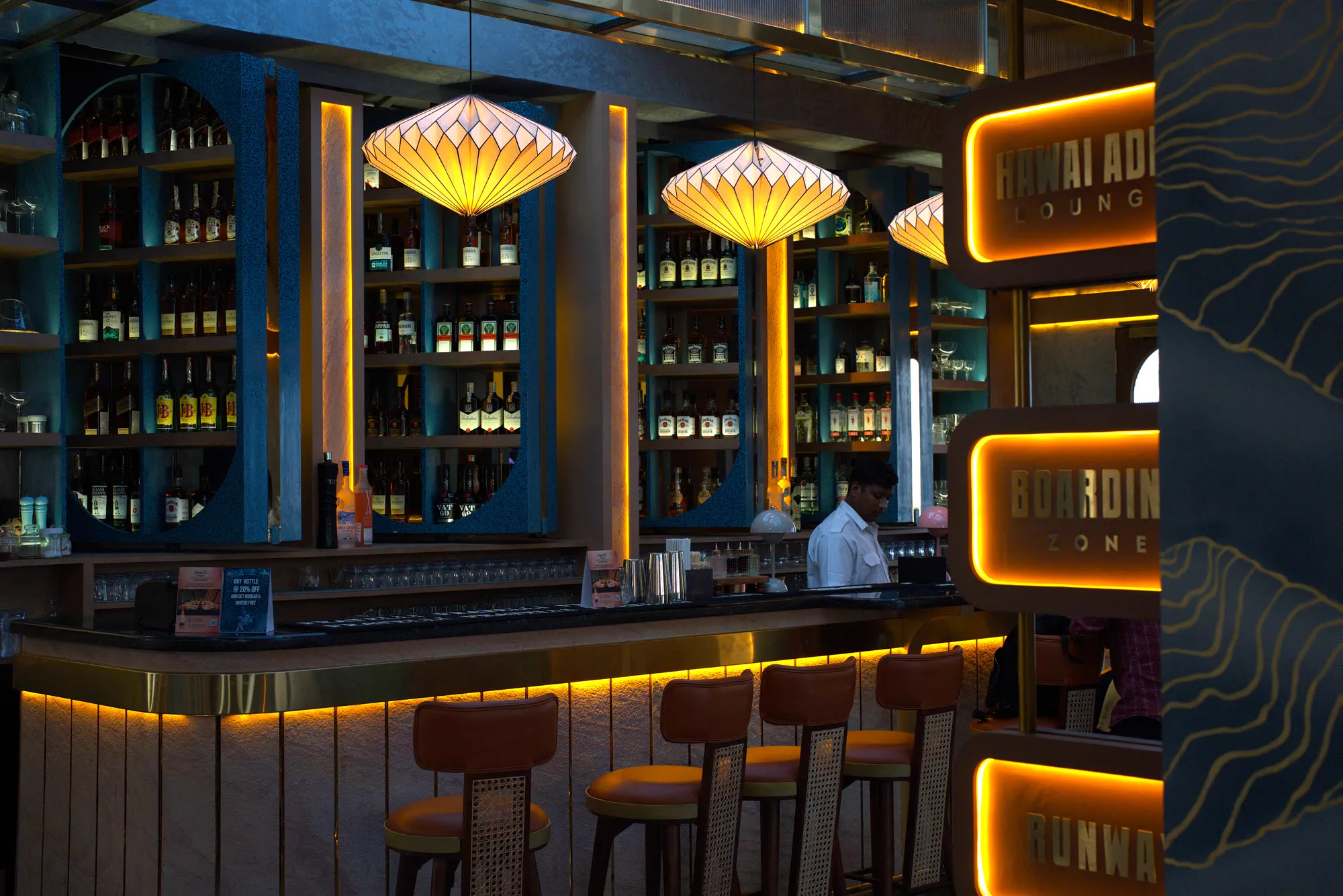 The bar in close view